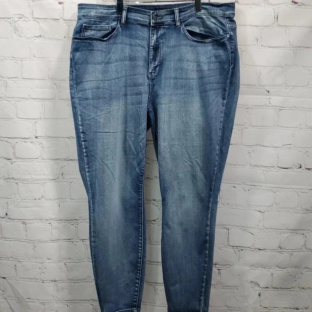 Judy Blue Skinny Fit Non Distressed Curvy Womens Jeans Size 22W
